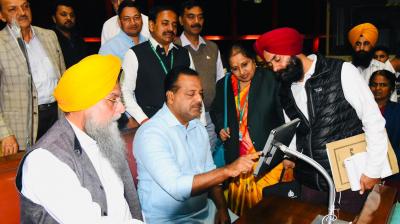 Karnataka Vidhan Sabha Speaker Leads Delegation in Meeting with Speaker Kultar Singh Sandhwan
