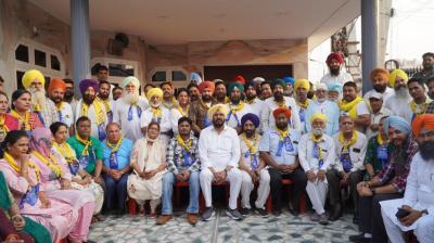 Councilors & Sarpanchs join AAP in Adampur