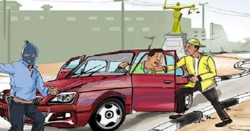 3 of them snatched his gold chain and an ATM card