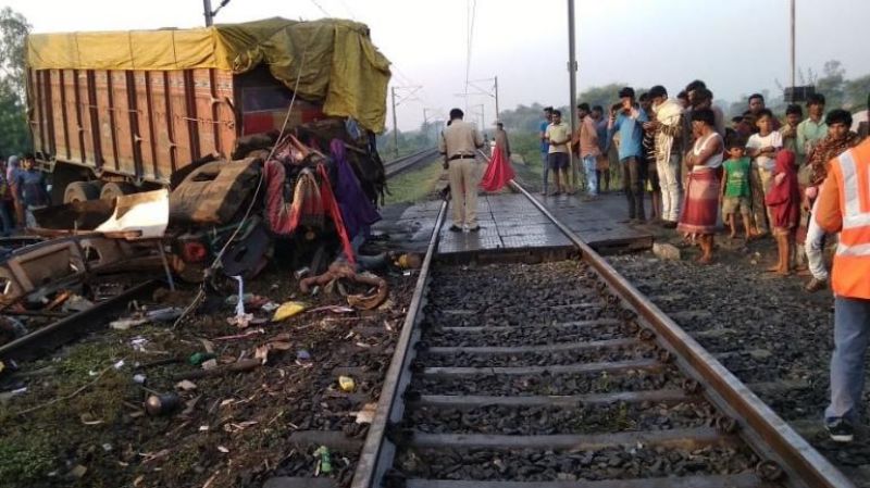 Truck rams into Rajdhani Express in MP