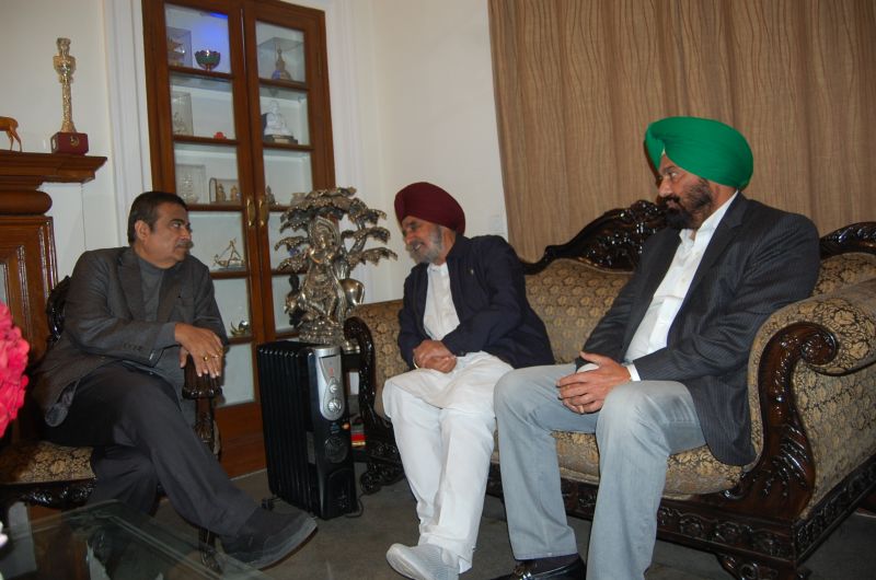 Tripat Rajinder Bajwa And Sukhbinder Sarkaria Meet Union Minister Nitin Gadkari