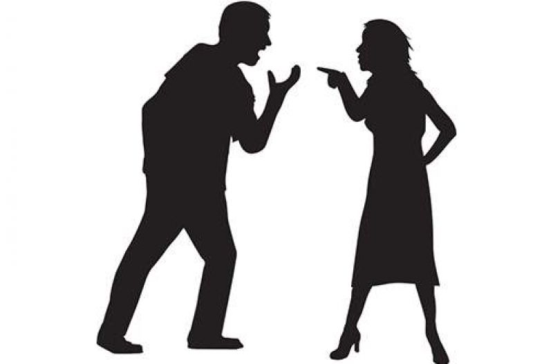 An argument broke out between the woman, Jitendra Sahni and his son