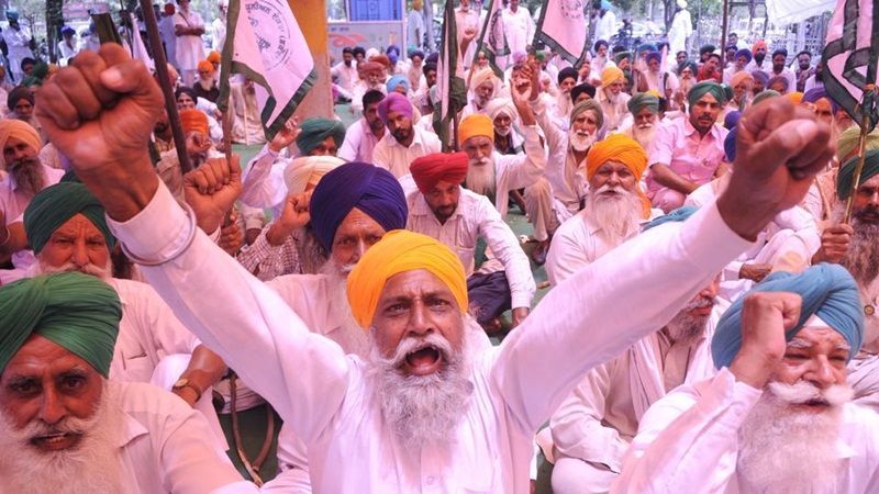 Farmers today stopped the supply of vegetables