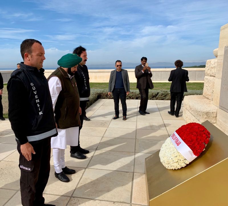 Capt Pays Homage To WWI Soldiers