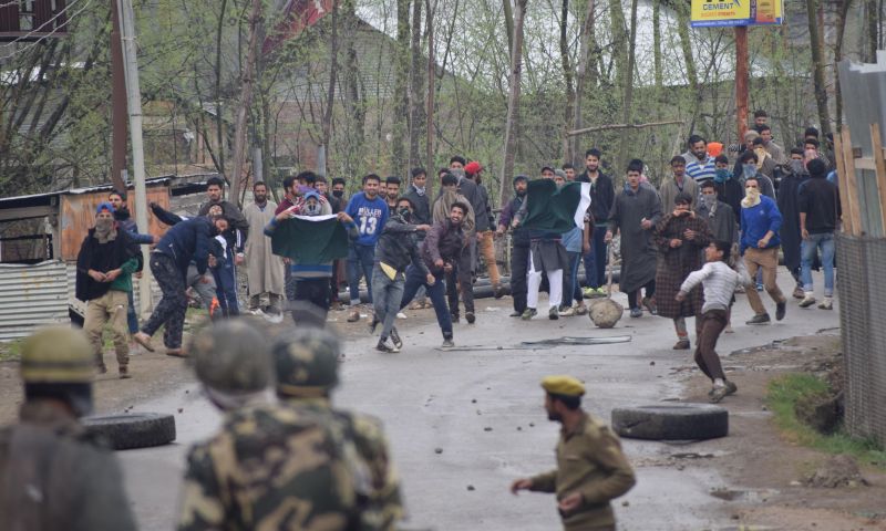 Clashes broke out near the encounter site as a group of youth started pelting stones