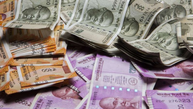 Govt cuts market borrowing target by Rs 70,000 crore