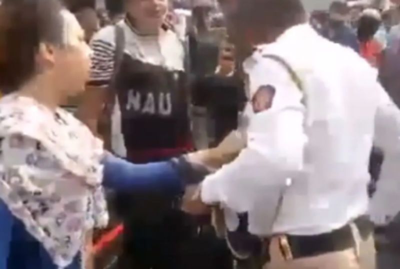 Woman beats traffic police constable