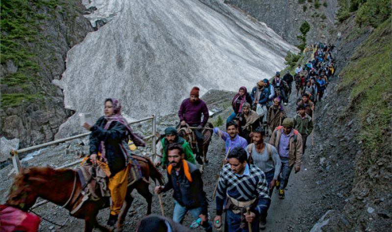 2.74 lakh pilgrims pay obeisance at Amarnath cave shrine