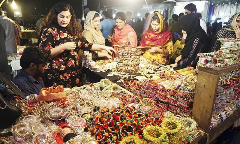 Muslims in the valley start preparations for Eid-ul-Fitr