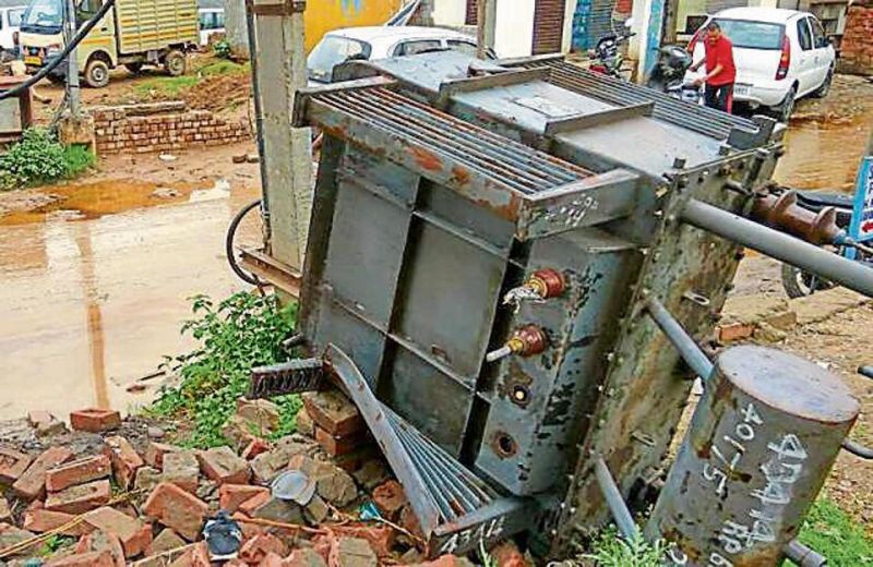 Defunct transformers