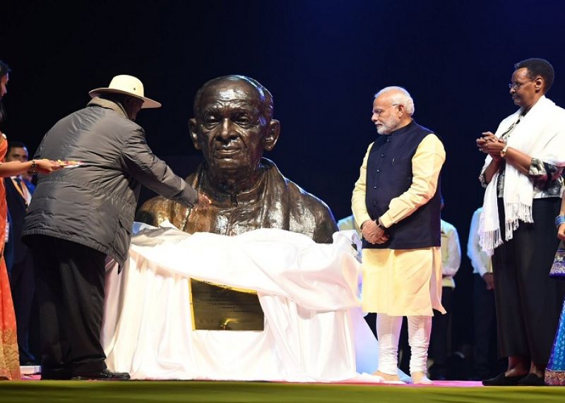bust of Sardar Vallabhbhai Patel at the Indian community reception