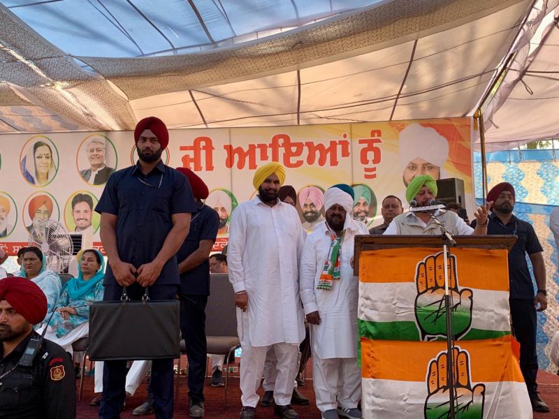 Capt Amarinder Warns Badals