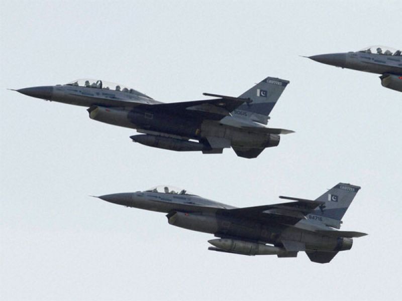 Pakistani fighter jets violated Indian air space