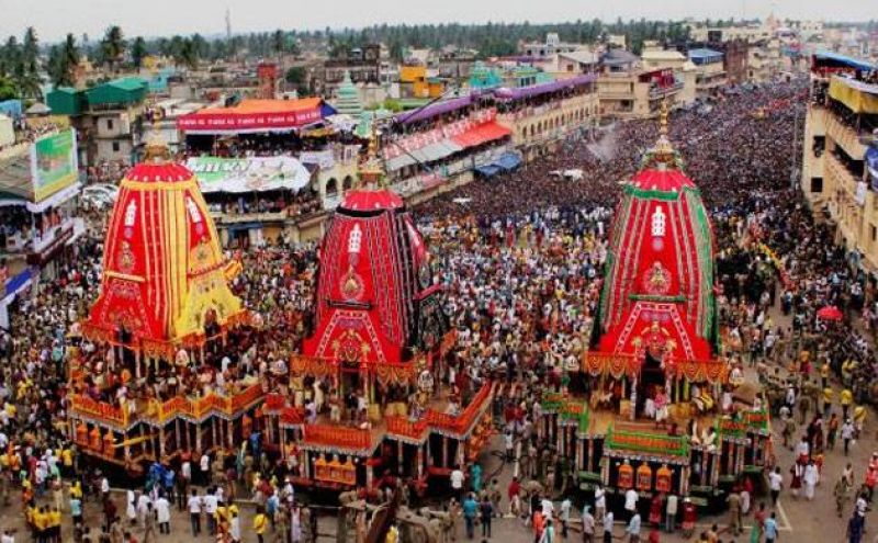 Lakhs of devotees witness Lord Jagannath's return car festival 