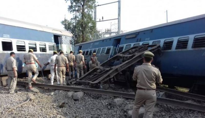 New Farakka Express derailment in Uttar Pradesh