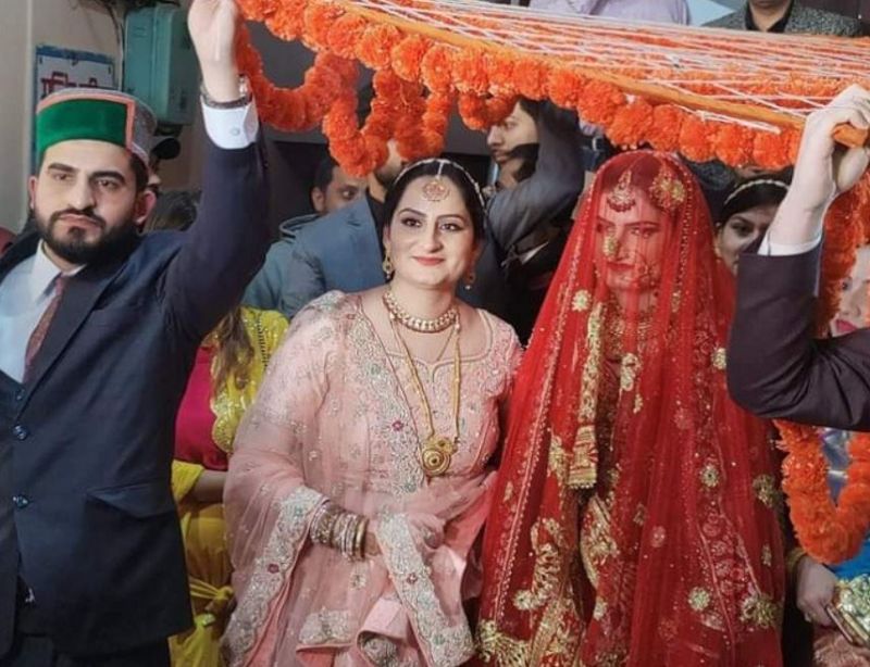Muslim couple wedding in hindu temple