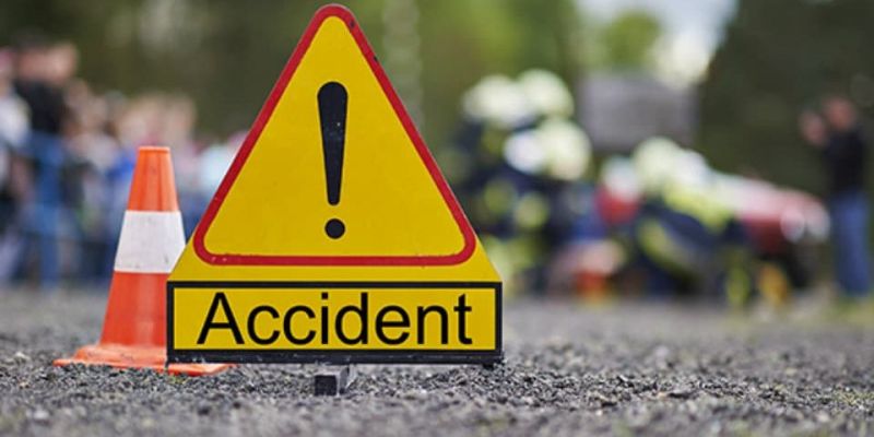 Bus overturned after hitting a divider in Tirathpur village