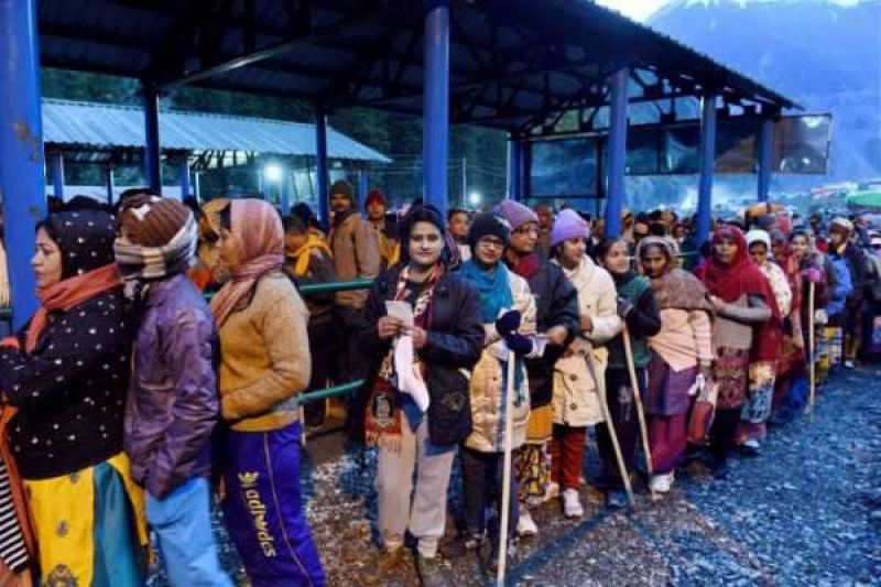 The pilgrims left the Bhagwati Nagar base camp