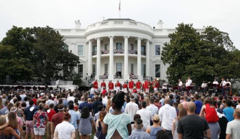 Military families attending a White House picnic