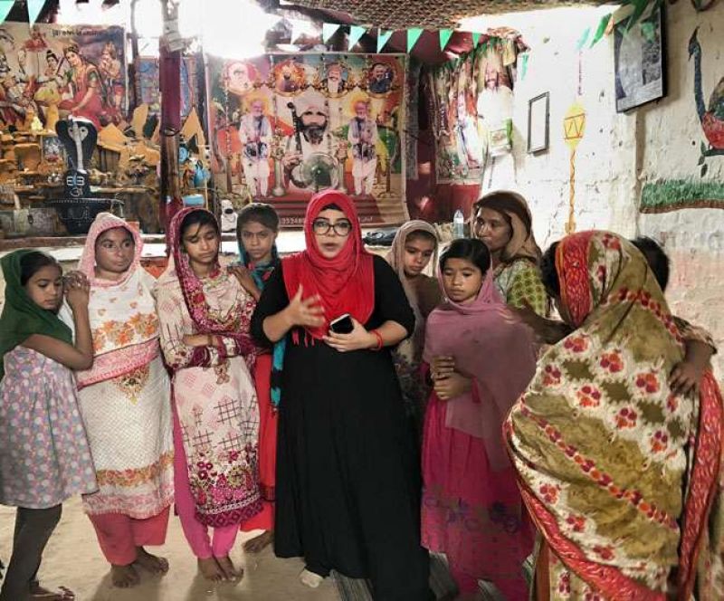 Muslim woman teaches Hindu students in Pakistan