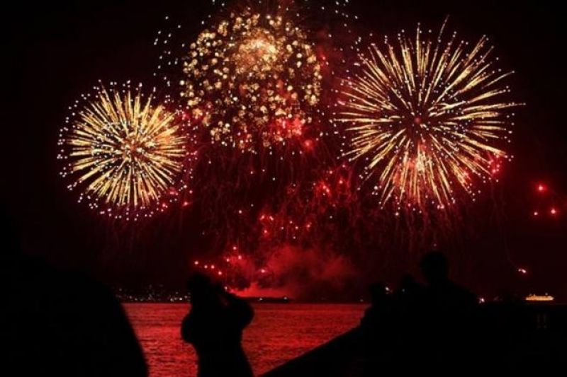 Bursting of firecrackers