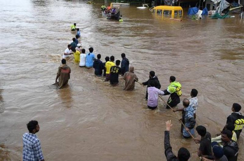 CRPF personnel carry out relief ops in flood-hit Kerala