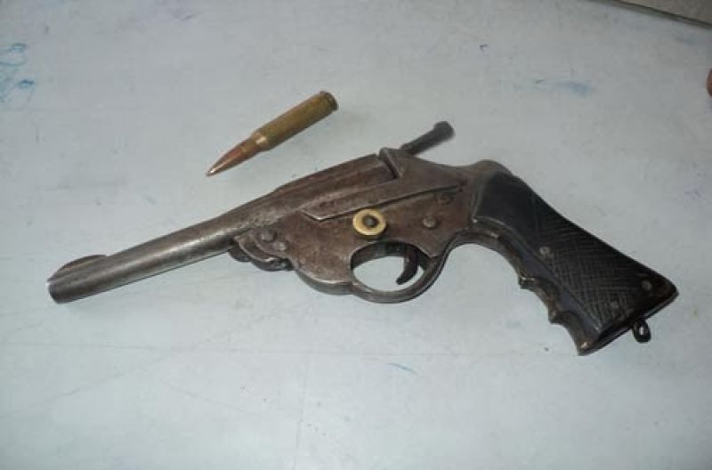 CBI recovered a country-made pistol in Aurangabad in Maharashtra