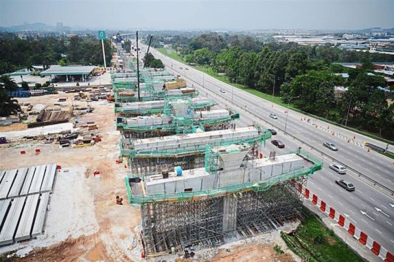 Dacoits attacked a security guard present at the under-construction site
