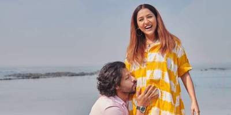 Neeti Mohan and Nihaar Pandya