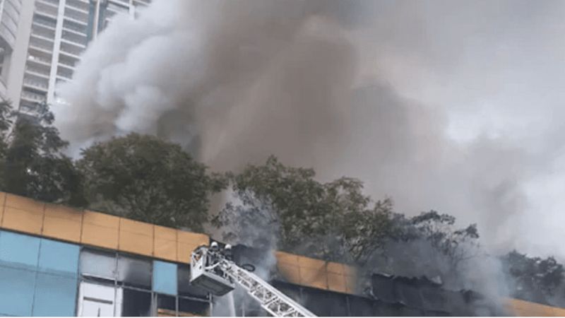 Mumbai mall fire