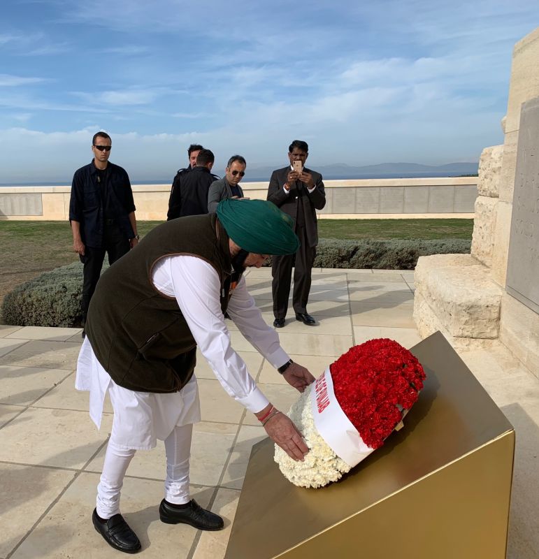Capt Pays Homage To WWI Soldiers