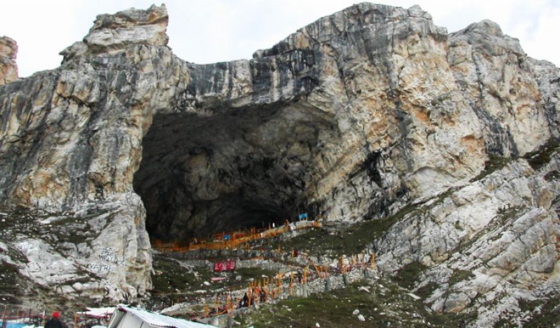 Amarnath yatra yesterday crossed 2.50 lakh mark as 2,776 pilgrims paid obeisance