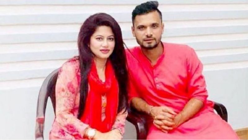 Mortaza wife