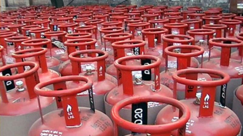 Government aimed at increasing LPG cylinder coverage among poor families