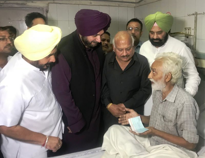 TEAM OF BRAHM MOHINDRA, NAVJOT SIDHU, SARKARIA AND DHARAMSOT ENQUIRED ABOUT THE HEALTH OF INJURED 