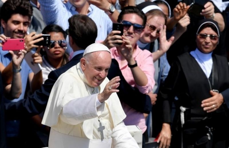 Pope denounces sterile hypocrisy