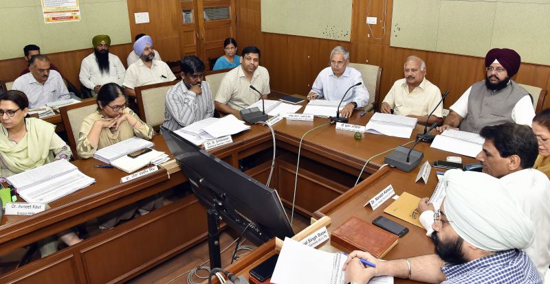 HEALTH MINISTER PRESIDES OVER HIGH LEVEL REVIEW MEETING OF CIVIL SURGEONS