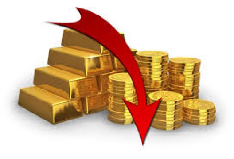 Gold prices moved down by Rs 55 to Rs 31,595 per 10 grams today,