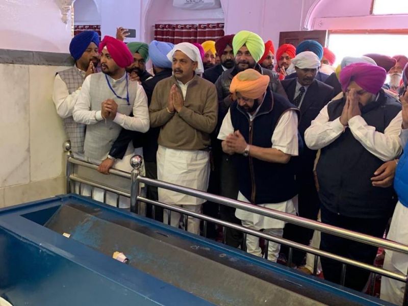 Chief Minister paid obeisance at the Chamkaur Sahib