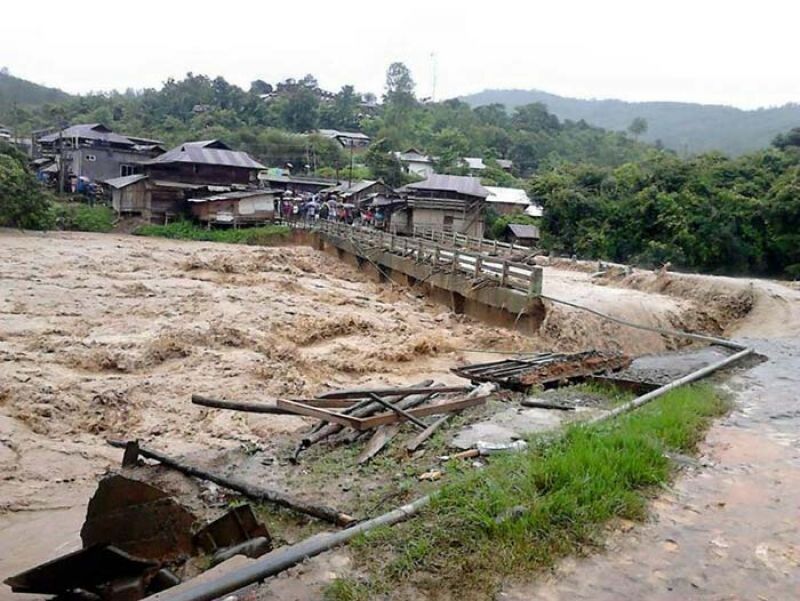 Heavy Rain in Manipur Causes Landslide