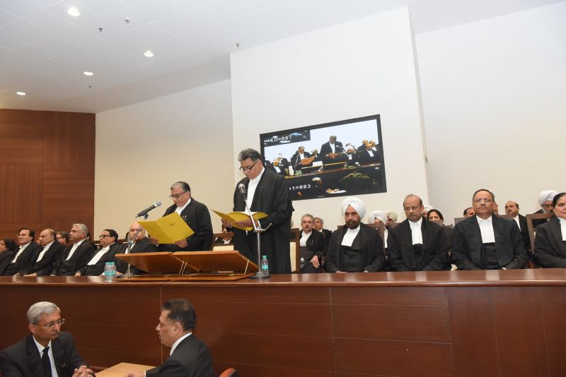 Chief Justice Administers Oath