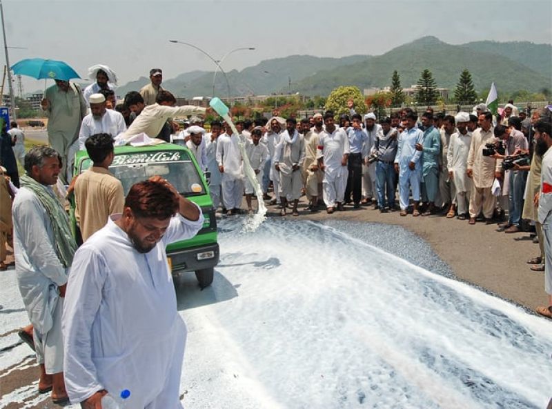 'Maha milk protest