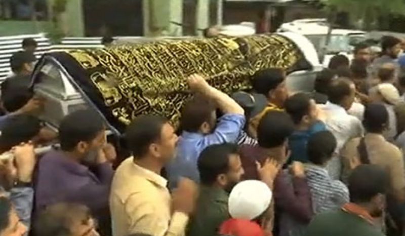 Shujaat Bukhari's funeral procession in Baramulla