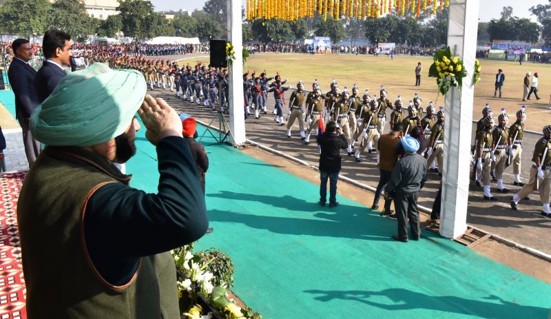 Captain Amarinder Singh and other dignitaries