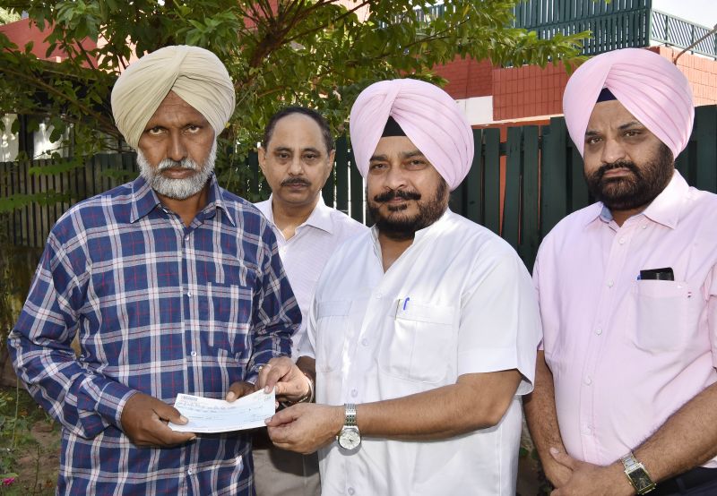 Sadhu Singh Dharamsot today provided financial assistance