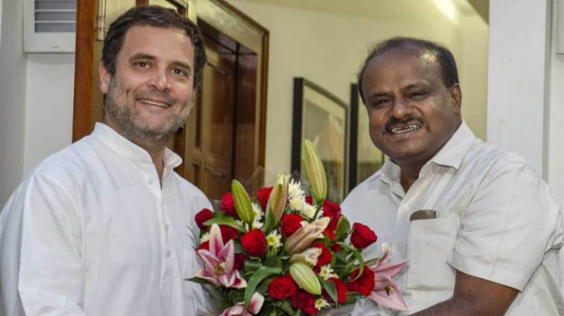 Congress chief Rahul Gandhi with Kumaraswamy 