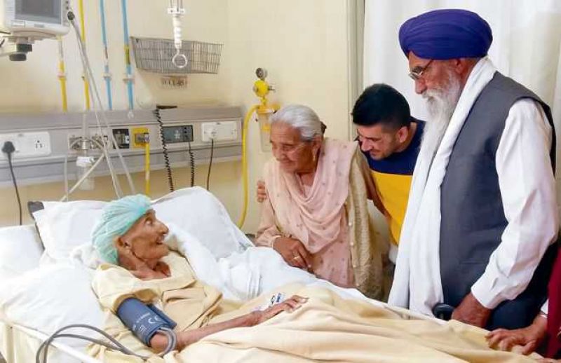 Kartar Kaur Sangha became the oldest person to be operated upon. 