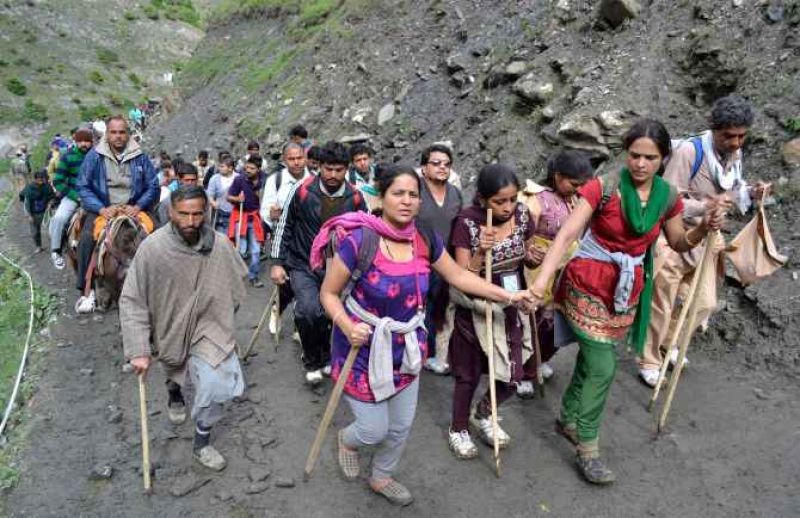1,904 pilgrims have opted for the traditional 36-km route from Pahalgam