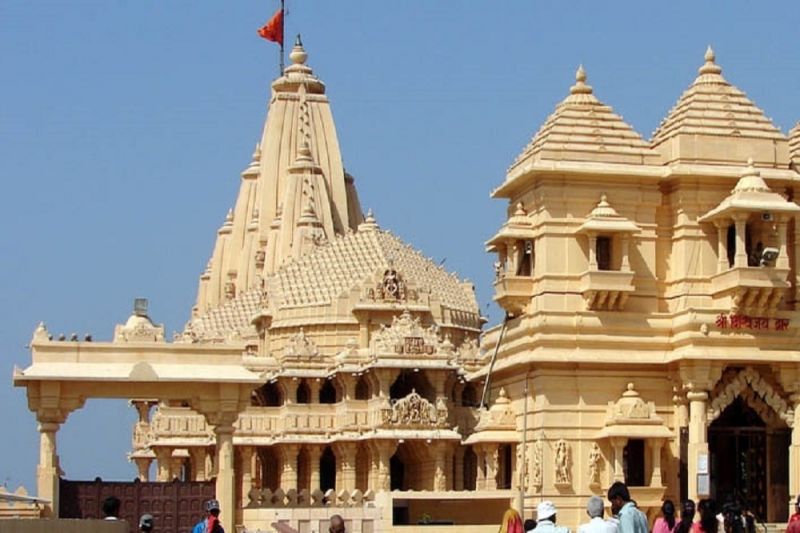 Bhagwat visited the famous Somnath temple