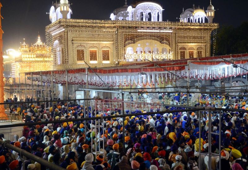 Fireworks Illuminate Golden Temple in Reverence of Sri Guru Nanak Dev Ji's Birth Anniversary